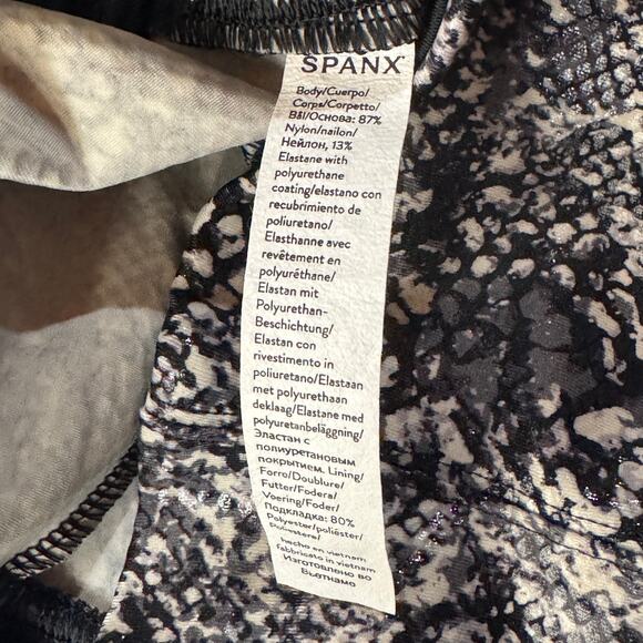 SPANX Large Faux Leather Snake Shine Leggings Hi-Rise Tummy Shaping Stretch - Picture 7 of 8